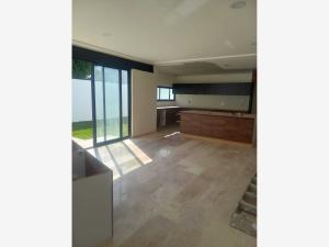 Casa en venta en Lomas de Cortes, Cuernavaca, Morelos Casa en venta en Lomas de Cortes, Cuernavaca, Morelos