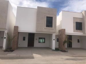 Casa en venta en La Rioja Residencial, Torreón, Coahuila de Zaragoza Casa en venta en La Rioja Residencial, Torreón, Coahuila de Zaragoza