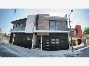 Casa en venta en Costa de Oro, Boca del Río, Veracruz de Ignacio de la Llave Casa en venta en Costa de Oro, Boca del Río, Veracruz de Ignacio de la Llave