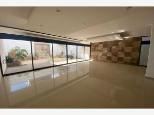 Casa en venta en Porta Fontana, León, Guanajuato Casa en venta en Porta Fontana, León, Guanajuato