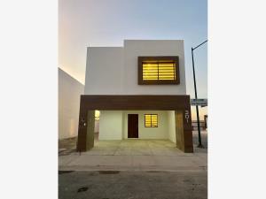 Casa en venta en Los Viñedos, Torreón, Coahuila de Zaragoza Casa en venta en Los Viñedos, Torreón, Coahuila de Zaragoza