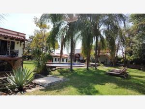 Casa en venta en Lomas de Cocoyoc, Atlatlahucan, Morelos Casa en venta en Lomas de Cocoyoc, Atlatlahucan, Morelos