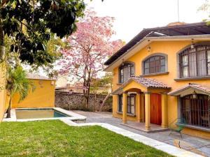 Casa en renta en Palmira Tinguindin, Cuernavaca, Morelos Casa en renta en Palmira Tinguindin, Cuernavaca, Morelos