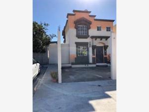Casa en renta en Urbi Quinta del Cedro, Tijuana, Baja California Casa en renta en Urbi Quinta del Cedro, Tijuana, Baja California