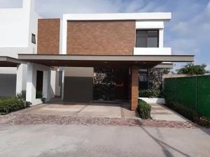 Casa en venta en Altozano la Nueva Laguna, Gómez Palacio, Durango Casa en venta en Altozano la Nueva Laguna, Gómez Palacio, Durango