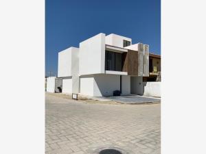 Casa en venta en Tolometla de Benito Juárez, Atlixco, Puebla Casa en venta en Tolometla de Benito Juárez, Atlixco, Puebla