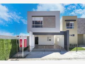 Casa en venta en Cantabria, Saltillo, Coahuila de Zaragoza Casa en venta en Cantabria, Saltillo, Coahuila de Zaragoza