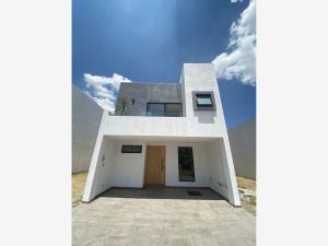Casa en venta en Cortijo Angelopolis, San Andrés Cholula, Puebla Casa en venta en Cortijo Angelopolis, San Andrés Cholula, Puebla