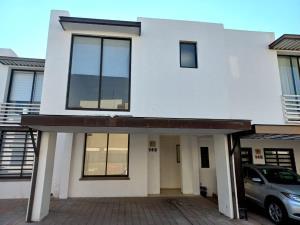 Casa en venta en Katania, León, Guanajuato Casa en venta en Katania, León, Guanajuato