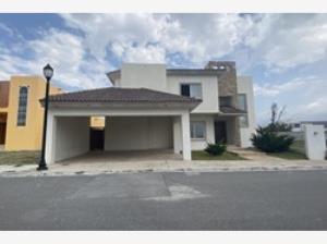 Casa en venta en Loma Alta, Saltillo, Coahuila de Zaragoza Casa en venta en Loma Alta, Saltillo, Coahuila de Zaragoza