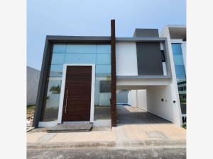 Casa en venta en Lomas del Sol, Alvarado, Veracruz de Ignacio de la Llave Casa en venta en Lomas del Sol, Alvarado, Veracruz de Ignacio de la Llave