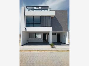 Casa en venta en Lomas de Angelópolis, San Andrés Cholula, Puebla Casa en venta en Lomas de Angelópolis, San Andrés Cholula, Puebla