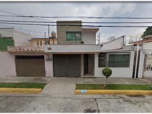 Casa en remate en Las Acacias, Atizapán de Zaragoza, México Casa en remate en Las Acacias, Atizapán de Zaragoza, México