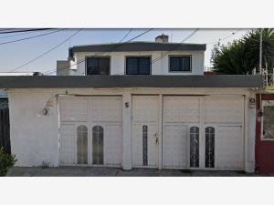 Casa en venta en Izcalli Jardines, Ecatepec de Morelos, México Casa en venta en Izcalli Jardines, Ecatepec de Morelos, México