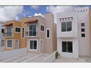 Casa en venta en Gran Santa Fe, Benito Juárez, Quintana Roo Casa en venta en Gran Santa Fe, Benito Juárez, Quintana Roo