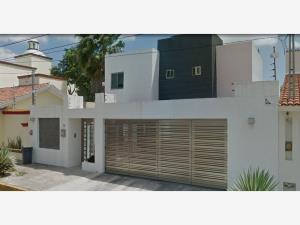 Casa en venta en Cancún Centro, Benito Juárez, Quintana Roo Casa en venta en Cancún Centro, Benito Juárez, Quintana Roo