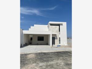 Casa en venta en Puerta del Sol, Saltillo, Coahuila de Zaragoza Casa en venta en Puerta del Sol, Saltillo, Coahuila de Zaragoza