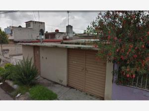 Casa en venta en Izcalli Jardines, Ecatepec de Morelos, México Casa en venta en Izcalli Jardines, Ecatepec de Morelos, México