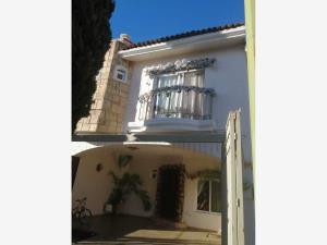 Casa en venta en Real de Valdepeñas, Zapopan, Jalisco Casa en venta en Real de Valdepeñas, Zapopan, Jalisco
