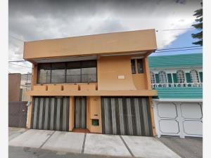 Casa en venta en Jardines de San Mateo, Naucalpan de Juárez, México Casa en venta en Jardines de San Mateo, Naucalpan de Juárez, México