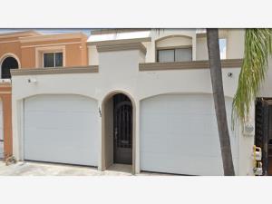 Casa en venta en Contry, Monterrey, Nuevo León Casa en venta en Contry, Monterrey, Nuevo León