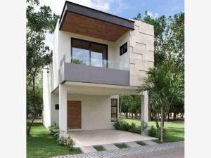 Casa en venta en Santa Fe del Carmen, Solidaridad, Quintana Roo Casa en venta en Santa Fe del Carmen, Solidaridad, Quintana Roo