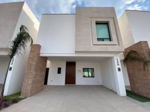 Casa en venta en La Rioja Residencial, Torreón, Coahuila de Zaragoza Casa en venta en La Rioja Residencial, Torreón, Coahuila de Zaragoza