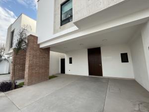 Casa en venta en La Rioja Residencial, Torreón, Coahuila de Zaragoza Casa en venta en La Rioja Residencial, Torreón, Coahuila de Zaragoza