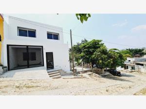 Casa en venta en El Ciprés, Tuxtla Gutiérrez, Chiapas Casa en venta en El Ciprés, Tuxtla Gutiérrez, Chiapas
