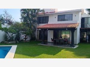 Casa en venta en Palmira Tinguindin, Cuernavaca, Morelos Casa en venta en Palmira Tinguindin, Cuernavaca, Morelos