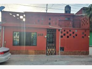 Casa en venta en Nazario S Ortiz Garza, Saltillo, Coahuila de Zaragoza Casa en venta en Nazario S Ortiz Garza, Saltillo, Coahuila de Zaragoza