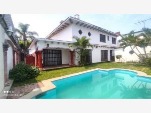 Casa en venta en Acapatzingo, Cuernavaca, Morelos Casa en venta en Acapatzingo, Cuernavaca, Morelos