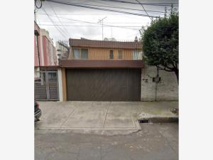 Casa en remate en Del Carmen, Coyoacán, Ciudad de México Casa en remate en Del Carmen, Coyoacán, Ciudad de México