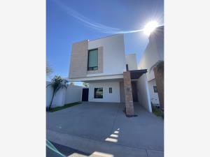 Casa en venta en Residencial Senderos, Torreón, Coahuila de Zaragoza Casa en venta en Residencial Senderos, Torreón, Coahuila de Zaragoza