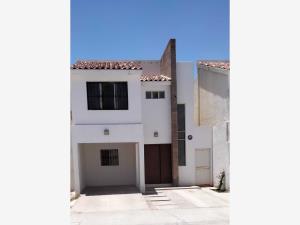 Casa en venta en Los Viñedos, Torreón, Coahuila de Zaragoza Casa en venta en Los Viñedos, Torreón, Coahuila de Zaragoza