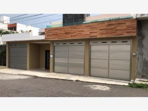 Casa en venta en La Tampiquera, Boca del Río, Veracruz de Ignacio de la Llave Casa en venta en La Tampiquera, Boca del Río, Veracruz de Ignacio de la Llave