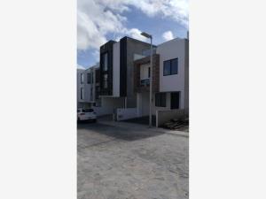 Casa en venta en Residencial Lago Esmeralda, Atizapán de Zaragoza, México Casa en venta en Residencial Lago Esmeralda, Atizapán de Zaragoza, México