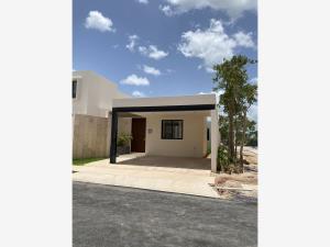 Casa en venta en Cholul, Mérida, Yucatán Casa en venta en Cholul, Mérida, Yucatán