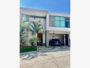 Casa en venta en Palmira Tinguindin, Cuernavaca, Morelos Casa en venta en Palmira Tinguindin, Cuernavaca, Morelos