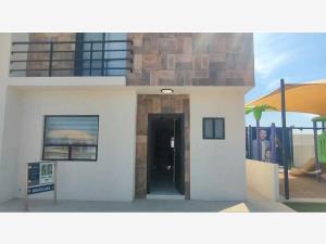 Casa en venta en Valle de los Almendros, Torreón, Coahuila de Zaragoza Casa en venta en Valle de los Almendros, Torreón, Coahuila de Zaragoza