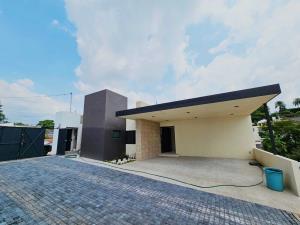 Casa en venta en Las Palmas, Cuernavaca, Morelos Casa en venta en Las Palmas, Cuernavaca, Morelos