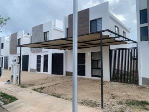 Casa en renta en Los Héroes, Mérida, Yucatán Casa en renta en Los Héroes, Mérida, Yucatán