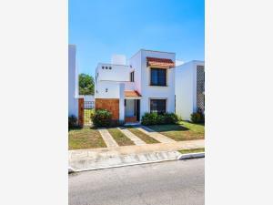Casa en renta en Gran Santa Fe, Mérida, Yucatán Casa en renta en Gran Santa Fe, Mérida, Yucatán