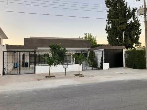 Casa en venta en Ampliación los Ángeles, Torreón, Coahuila de Zaragoza Casa en venta en Ampliación los Ángeles, Torreón, Coahuila de Zaragoza