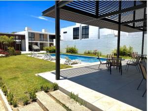 Casa en venta en Las Jarretaderas, Bahía de Banderas, Nayarit - Moderna y bien ubicada Casa en venta en Las Jarretaderas, Bahía de Banderas, Nayarit - Moderna y bien ubicada