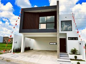 Casa en venta en El Dorado Residencial, Boca del Río, Veracruz de Ignacio de la Llave Casa en venta en El Dorado Residencial, Boca del Río, Veracruz de Ignacio de la Llave