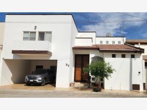 Casa en venta en Las Quintas, Torreón, Coahuila de Zaragoza Casa en venta en Las Quintas, Torreón, Coahuila de Zaragoza