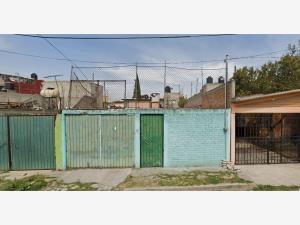 Casa en venta en Jardines de Morelos Sección Montes, Ecatepec de Morelos, México Casa en venta en Jardines de Morelos Sección Montes, Ecatepec de Morelos, México