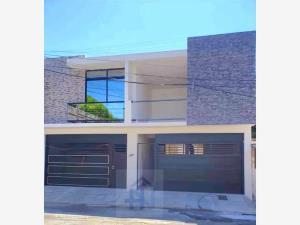 Casa en venta en Vista Alegre, Boca del Río, Veracruz de Ignacio de la Llave Casa en venta en Vista Alegre, Boca del Río, Veracruz de Ignacio de la Llave