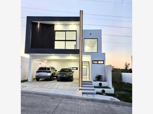 Casa en venta en Lomas del Dorado, Boca del Río, Veracruz de Ignacio de la Llave Casa en venta en Lomas del Dorado, Boca del Río, Veracruz de Ignacio de la Llave